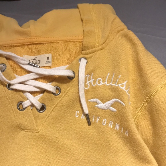 Yellow sweatshirt - Picture 3 of 3